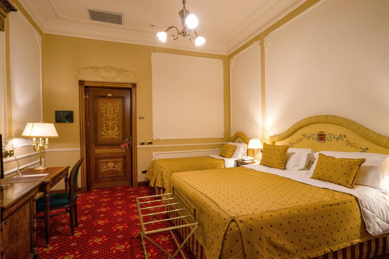 Grand Hotel Wagner Palermo Esterno foto A room at the hotel