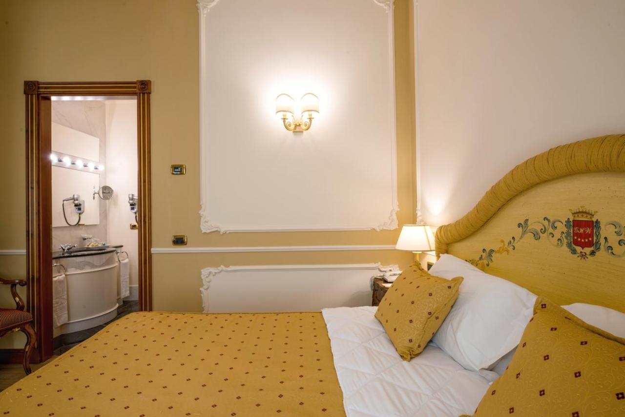 Grand Hotel Wagner Palermo Esterno foto A room at the hotel