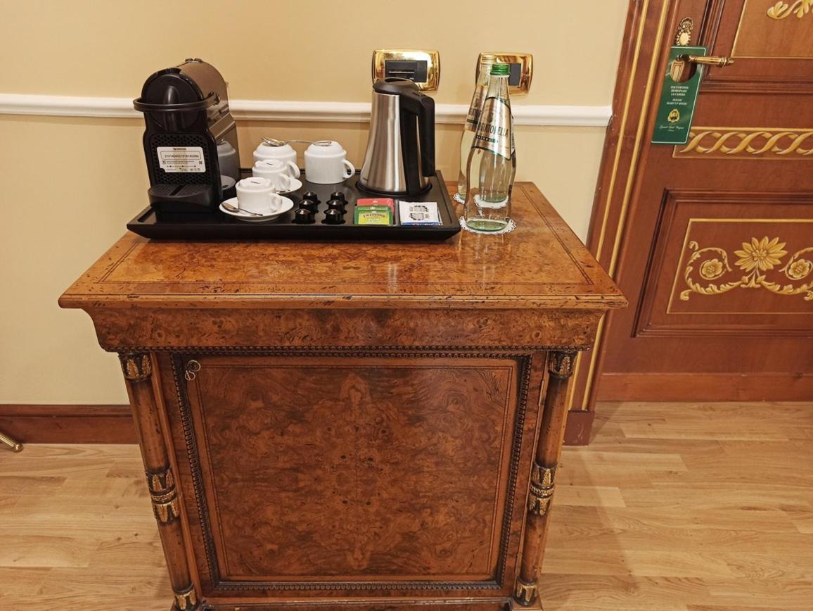 Grand Hotel Wagner Palermo Esterno foto A Nespresso machine in a hotel room