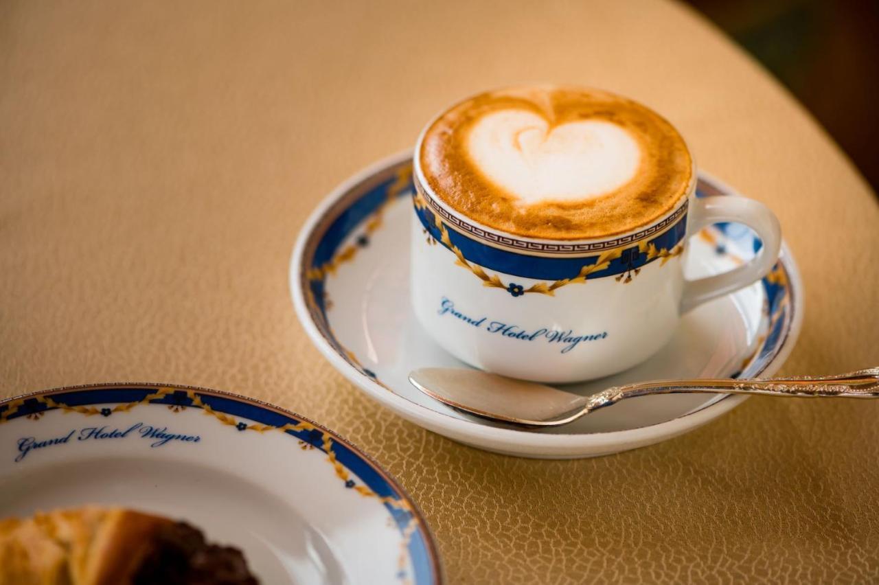 Grand Hotel Wagner Palermo Esterno foto A cappuccino