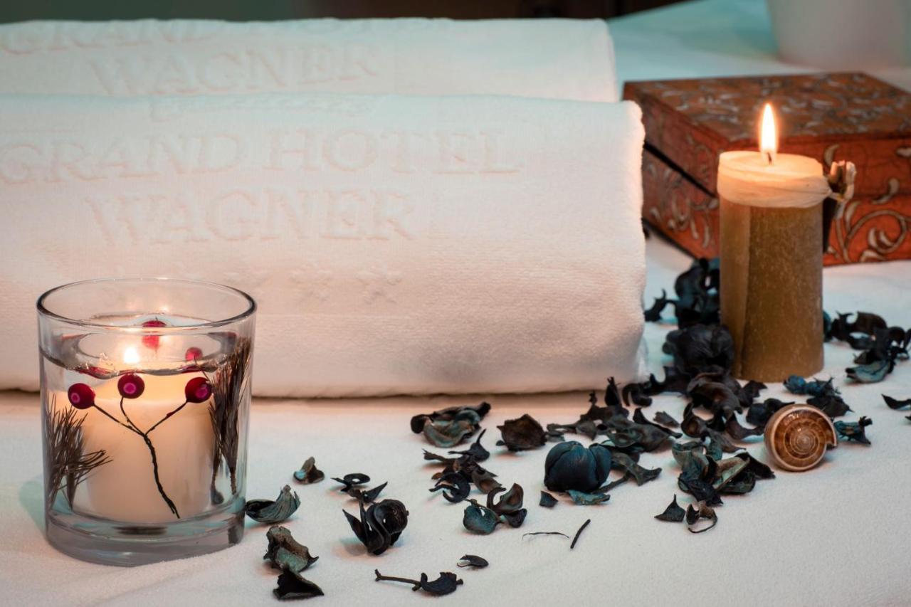 Grand Hotel Wagner Palermo Esterno foto A spa treatment