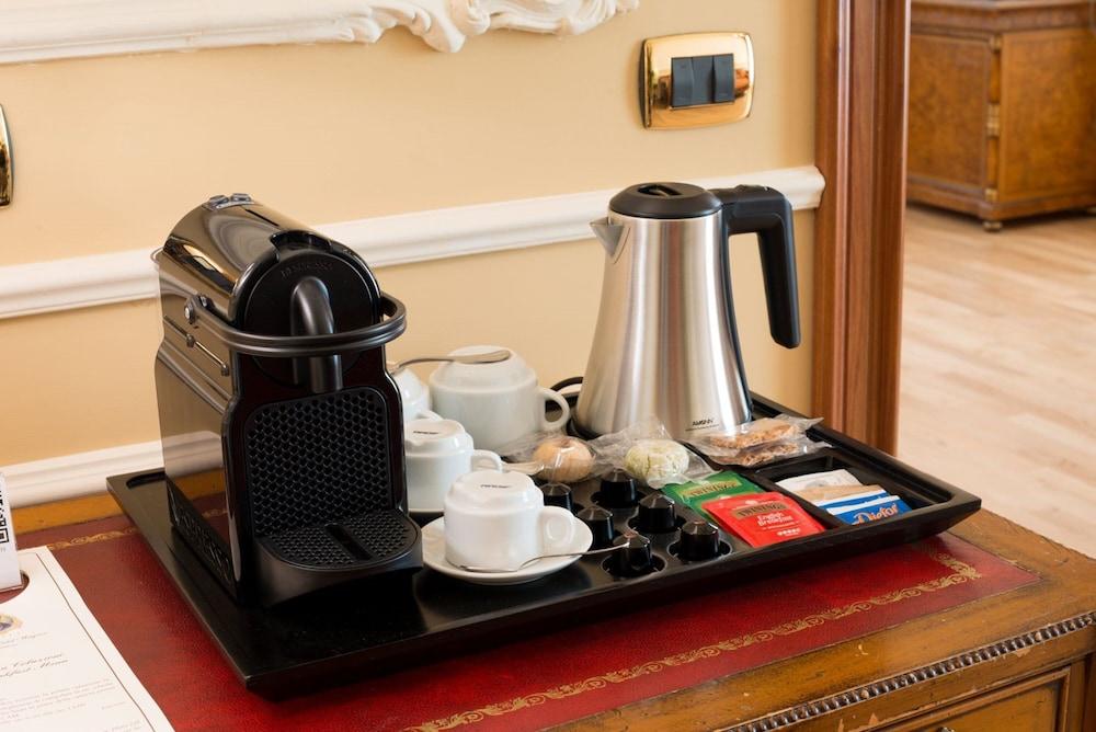 Grand Hotel Wagner Palermo Esterno foto A Nespresso coffee machine in a hotel room
