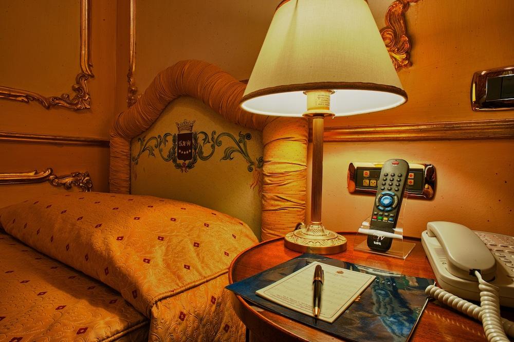 Grand Hotel Wagner Palermo Esterno foto A room on the train
