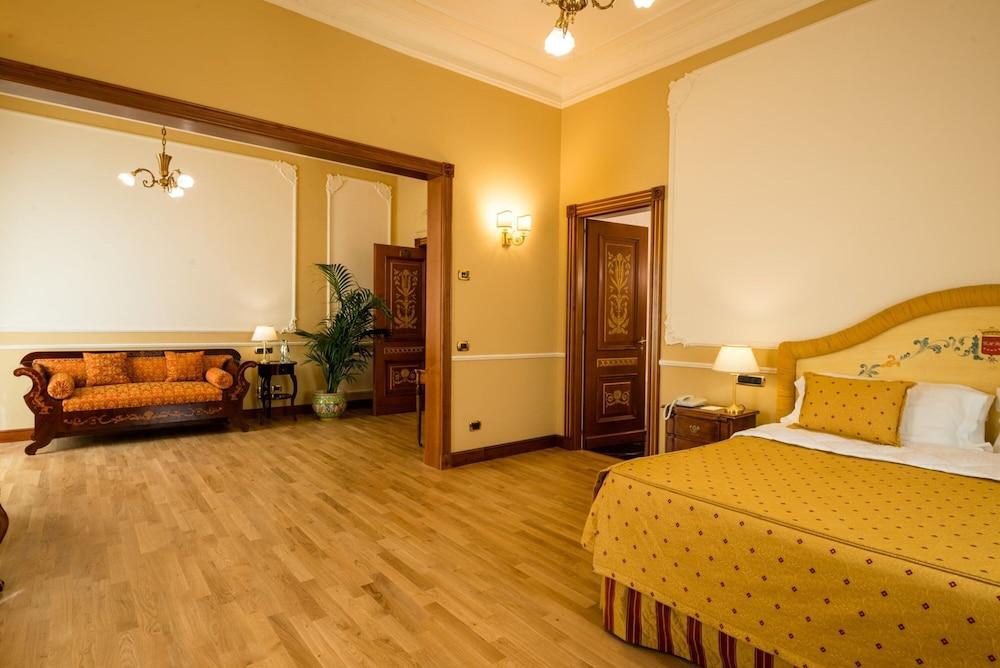 Grand Hotel Wagner Palermo Esterno foto A suite at the Grand Hotel
