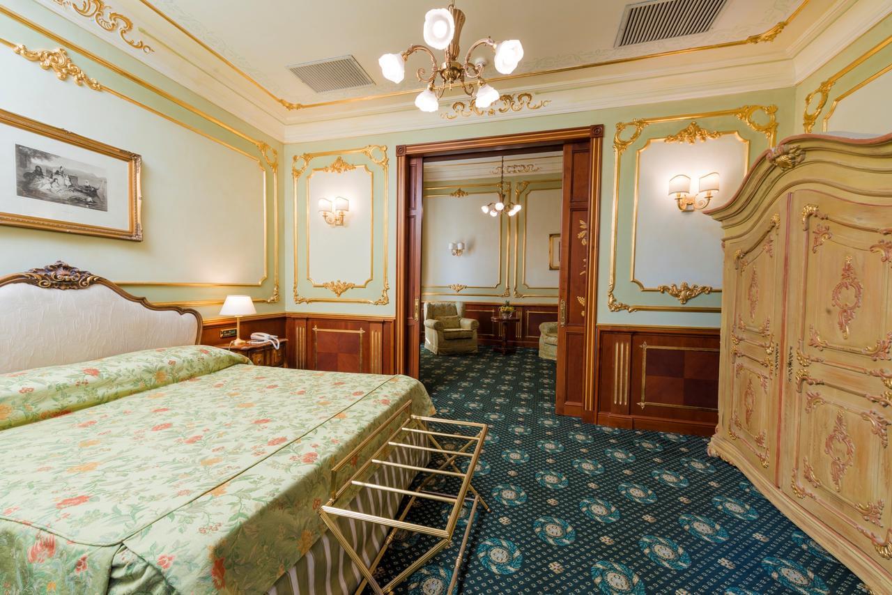 Grand Hotel Wagner Palermo Esterno foto Suite